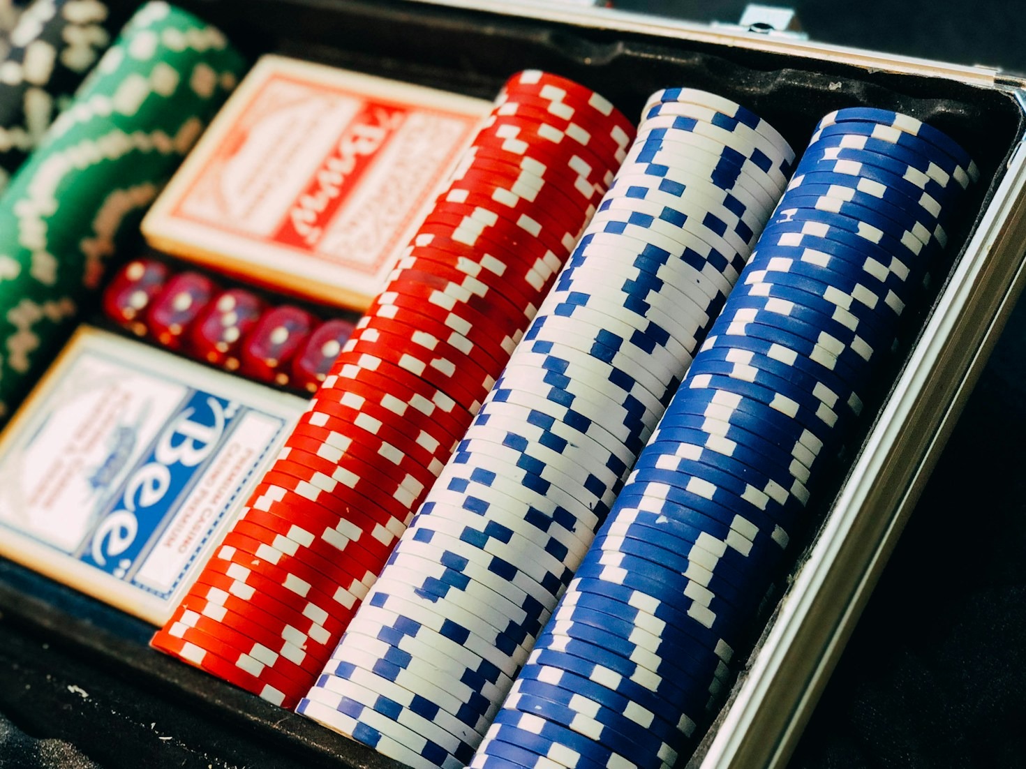 A Complete Guide to Casino Bonuses and Promotions